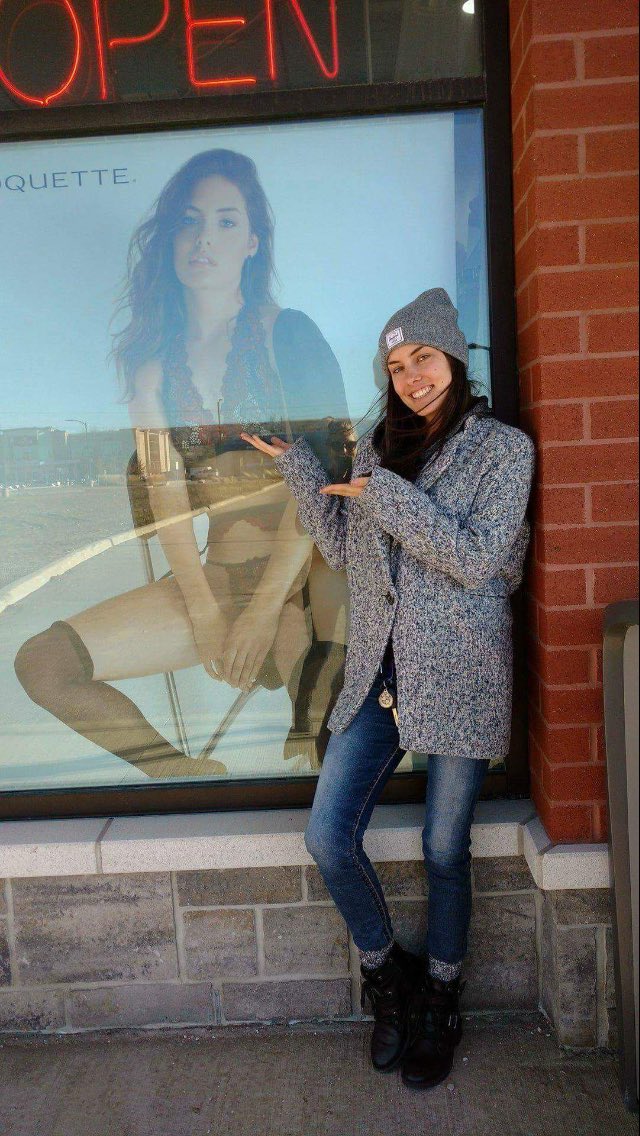 GeminiModels's tweet image. Our Girl Gone International Elyssa E in front of her recent print ad for @envieintimates #geminimodel