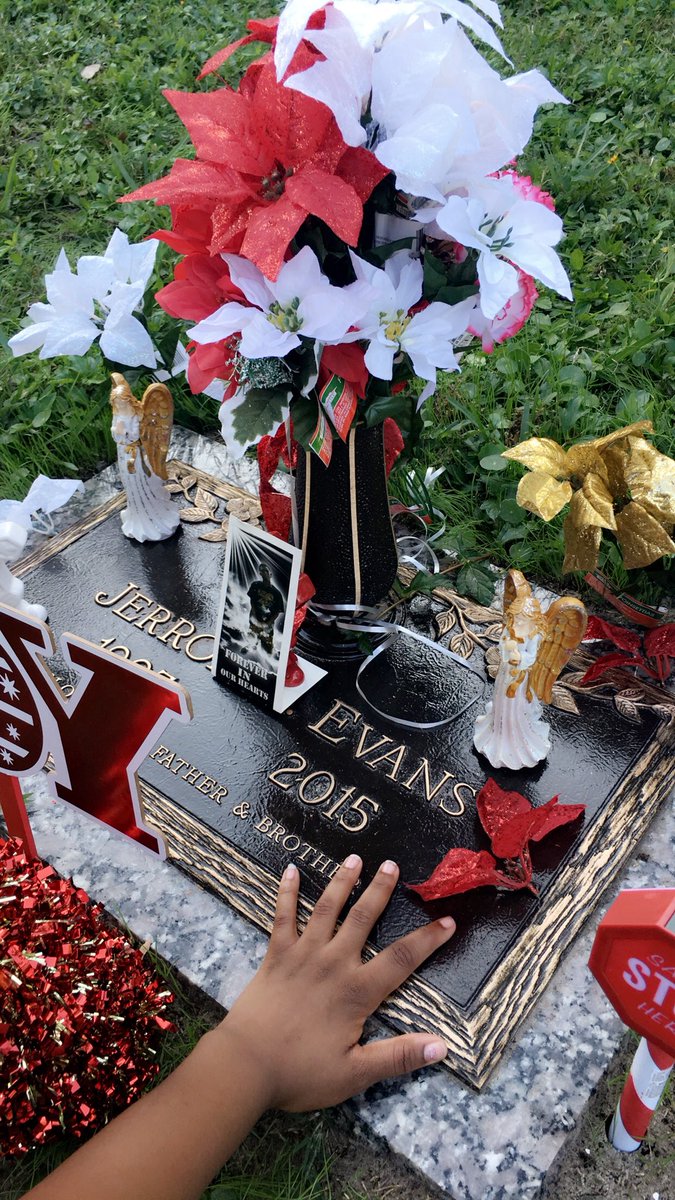it's been a longggggggg day , without you my friend 😞💔 &amp; i'll tell you all about it when i see you again 💚🙏🏼👼 RIP cuzzie 💕💕💕💕💕