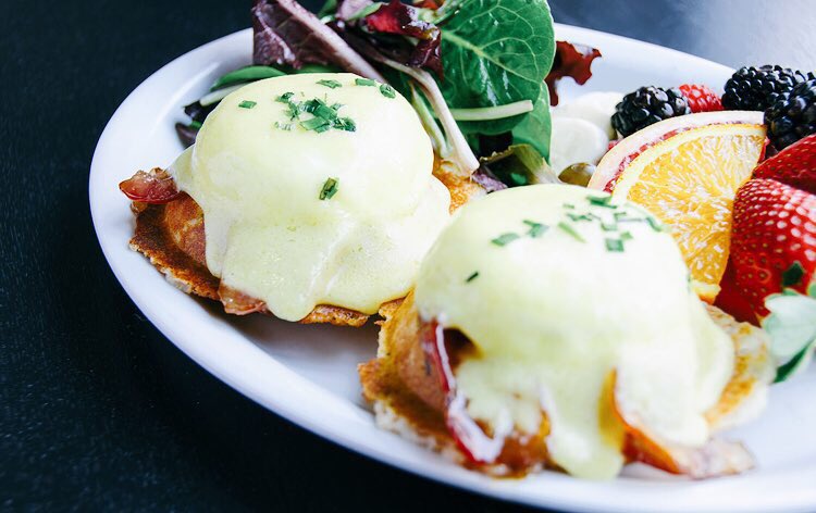 It’s #WaffleWednesday once agin! Is that a Waffle Benny I hear calling your name? 😉❤️ #starving4waffles