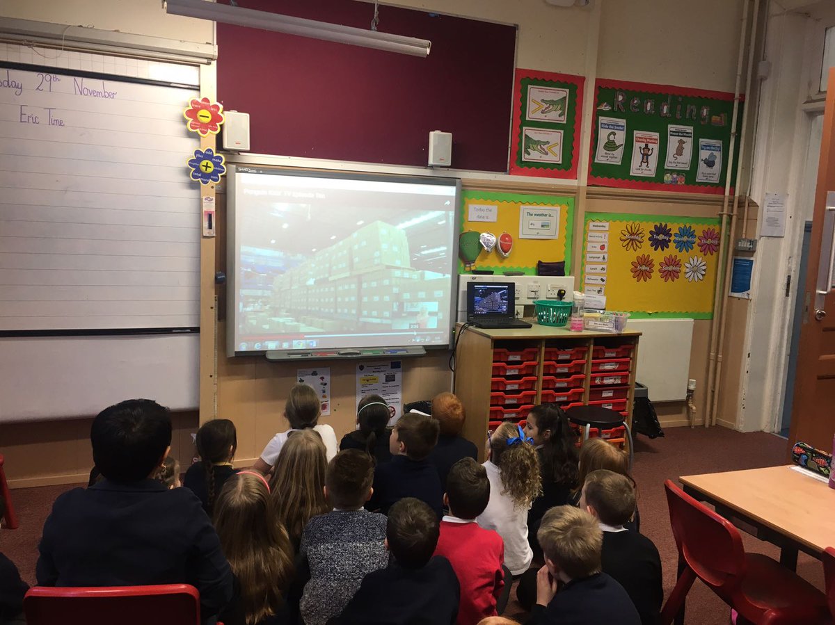 WBurghPrimary's tweet photo. P3b learned about how books are made! #BookWeekScot #WillybugsReads @AttainRen https://t.co/mTMVwS9Hd5