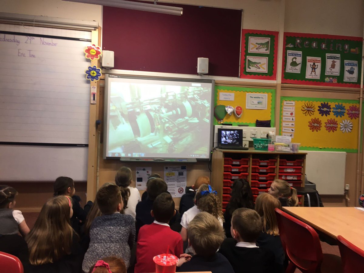 WBurghPrimary's tweet photo. P3b learned about how books are made! #BookWeekScot #WillybugsReads @AttainRen https://t.co/mTMVwS9Hd5