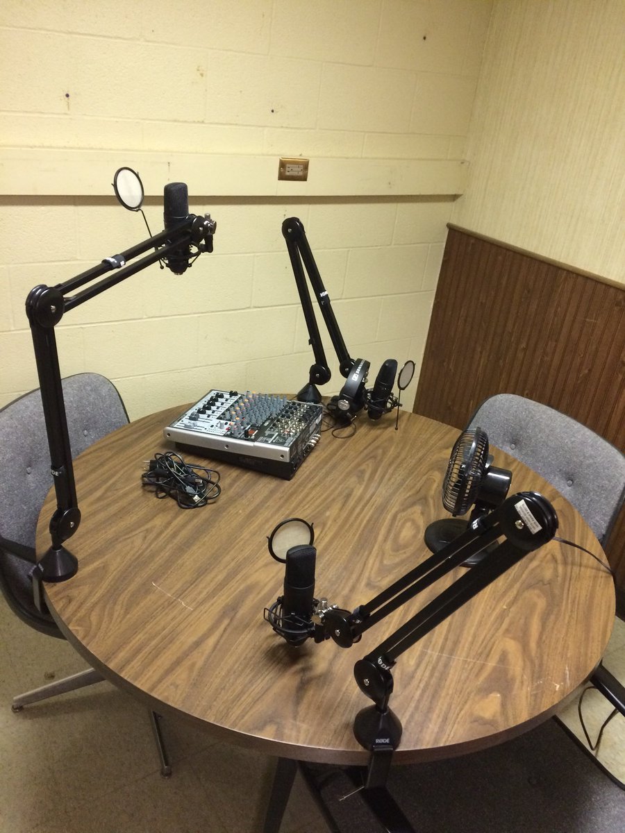TribeBroadcast's tweet photo. Tribe radio slowly coming together!! Stay tuned! #hayshighindians #indianpride #triberadio https://t.co/tqzvEm0vEz