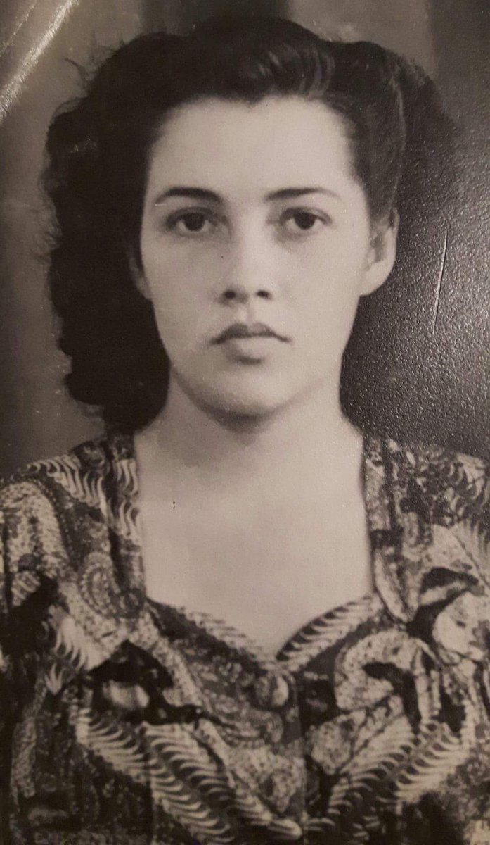 4everPelvicPain's tweet photo. https://t.co/sa4wNPmt8b
#MeToo #WWIIComfortWMNIndonesia
#WomenMatter #GenerationsofTrauma
This is my great-grandmother. She was taken at 14yrs old & forced into sexual slavery. My grandmother, who raised me, was born in captivity...a pain that will never leave our family. https://t.co/uZTvEozTft
