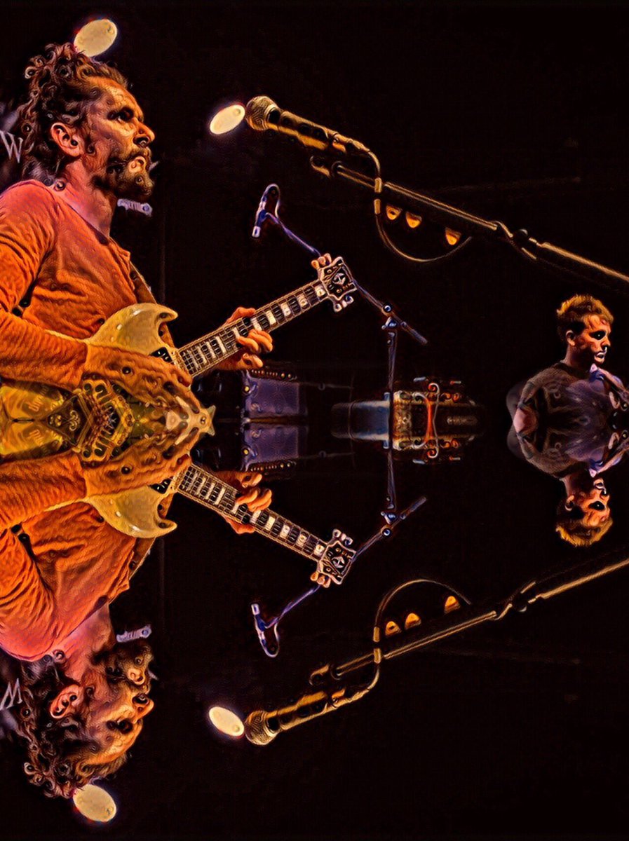 2 out of 3 of <a href="/kilamojo/">vetim</a> #feelingit on stage. #rocknroll #psychedelic #psychedelicart #psychedelicmusic #art #artistsoninstagram #artist #artistic #soul #mirror #upsidedown #threepiece #rockmusic #guitar #bass #drums #gig #band #bandphotos #bandphotography #unsignedartist