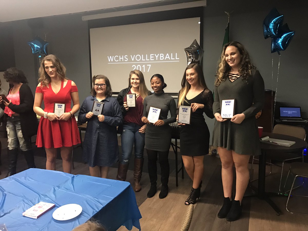 So proud of these girls and the rest of the team for pushing themselves and improving tremendously throughout the season. 💙💪🏼🏐 #DubC #WCVB