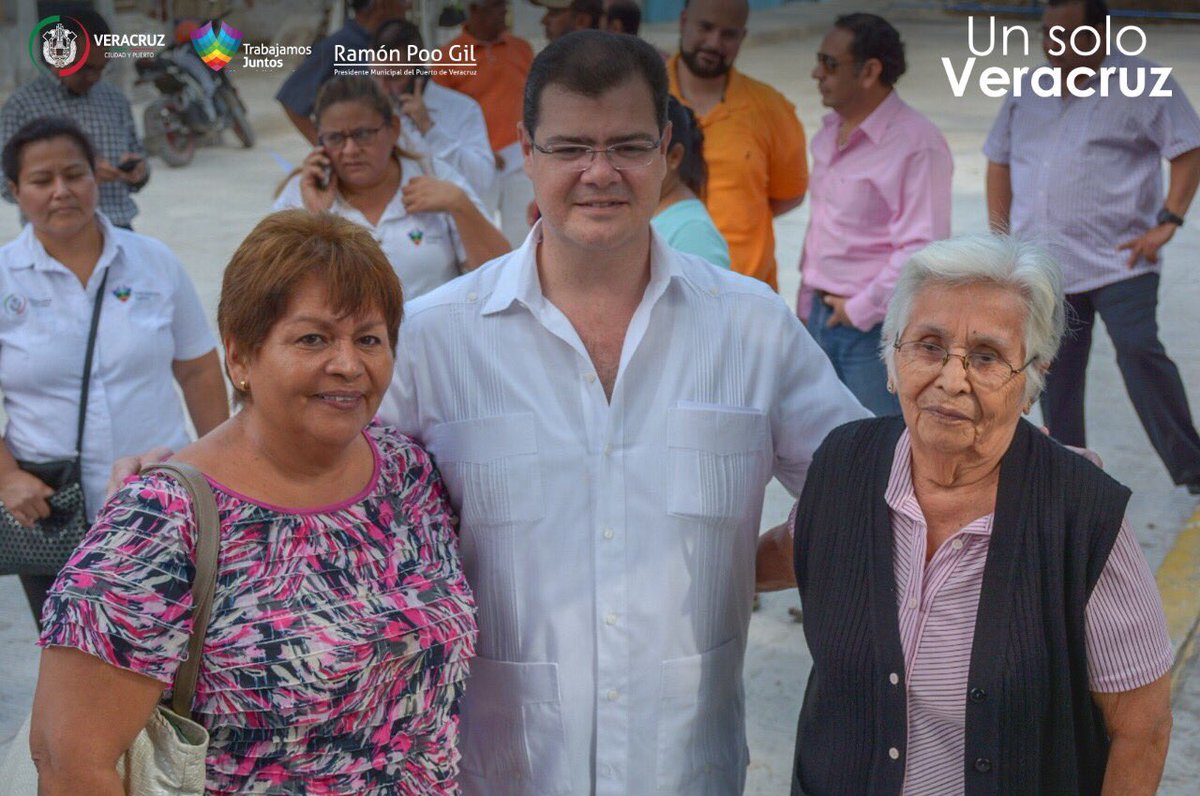 RamonPooAlcalde's tweet photo. Asistí a la supervisión de la pavimentación con concreto hidráulico en el Infonavit Buenavista donde se invirtieron 40 millones de pesos. #TrabajamosJuntos por #UnSoloVeracruz https://t.co/1ubjJzbBCM