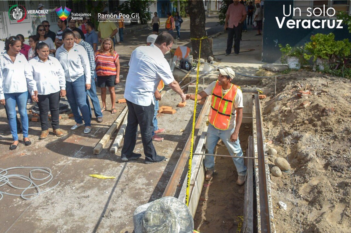 RamonPooAlcalde's tweet photo. Asistí a la supervisión de la pavimentación con concreto hidráulico en el Infonavit Buenavista donde se invirtieron 40 millones de pesos. #TrabajamosJuntos por #UnSoloVeracruz https://t.co/1ubjJzbBCM