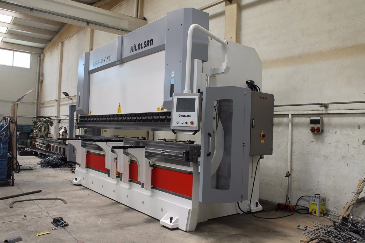 hilalsanmachine's tweet photo. 3 Axis 5 Meter 400 Ton Press Brake
https://t.co/9cV46npUih  for Quality, Trust and Stability
#sheetmetal #cnc #pressbrake #cybelec #bending #brakemachine #sheetmetalfab
#MadeinTurkey https://t.co/vfRXFywMy1