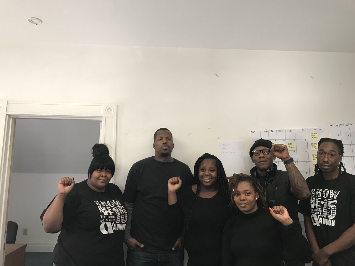 GuildDuffy's tweet image. All over America #FightFor15 workers were decked out in all black to show just how serious they were about organizing into the Guild!  Here's the STL crew.
@news_guild #CWAUnion #UnionStrong @GuildEmpower