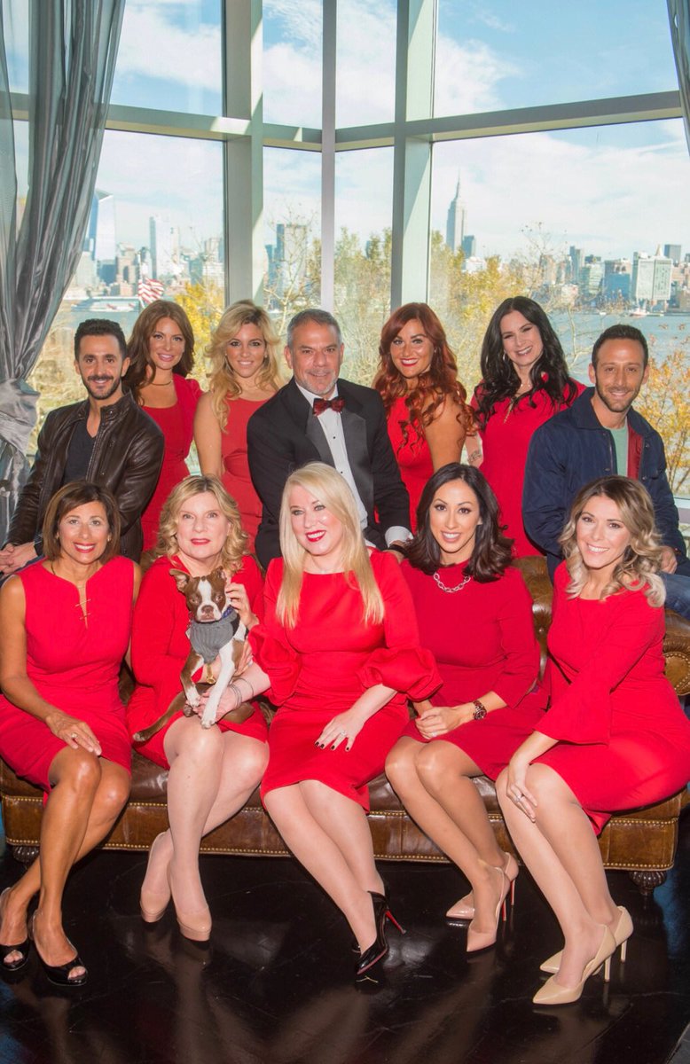 vuenj's tweet photo. #divorcedynasty joins the #vuenj #family https://t.co/uXMS68orVI
