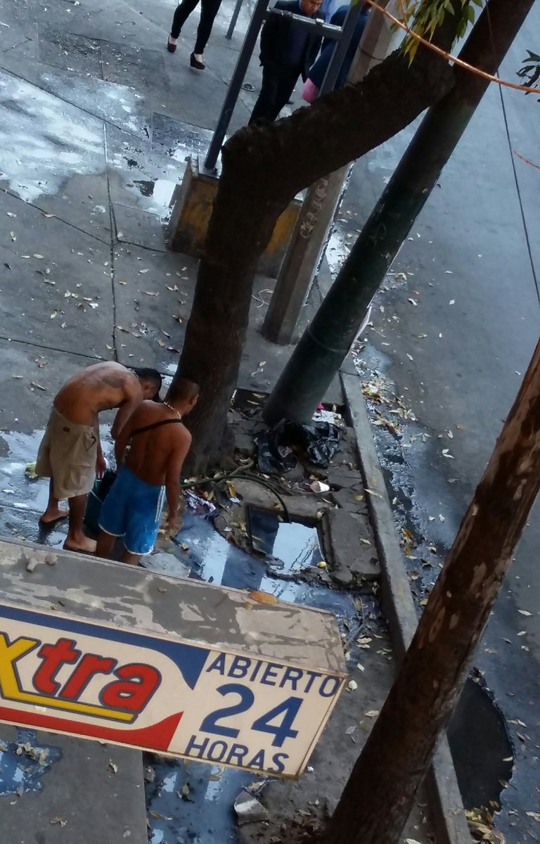 Simon Santiago tweet media