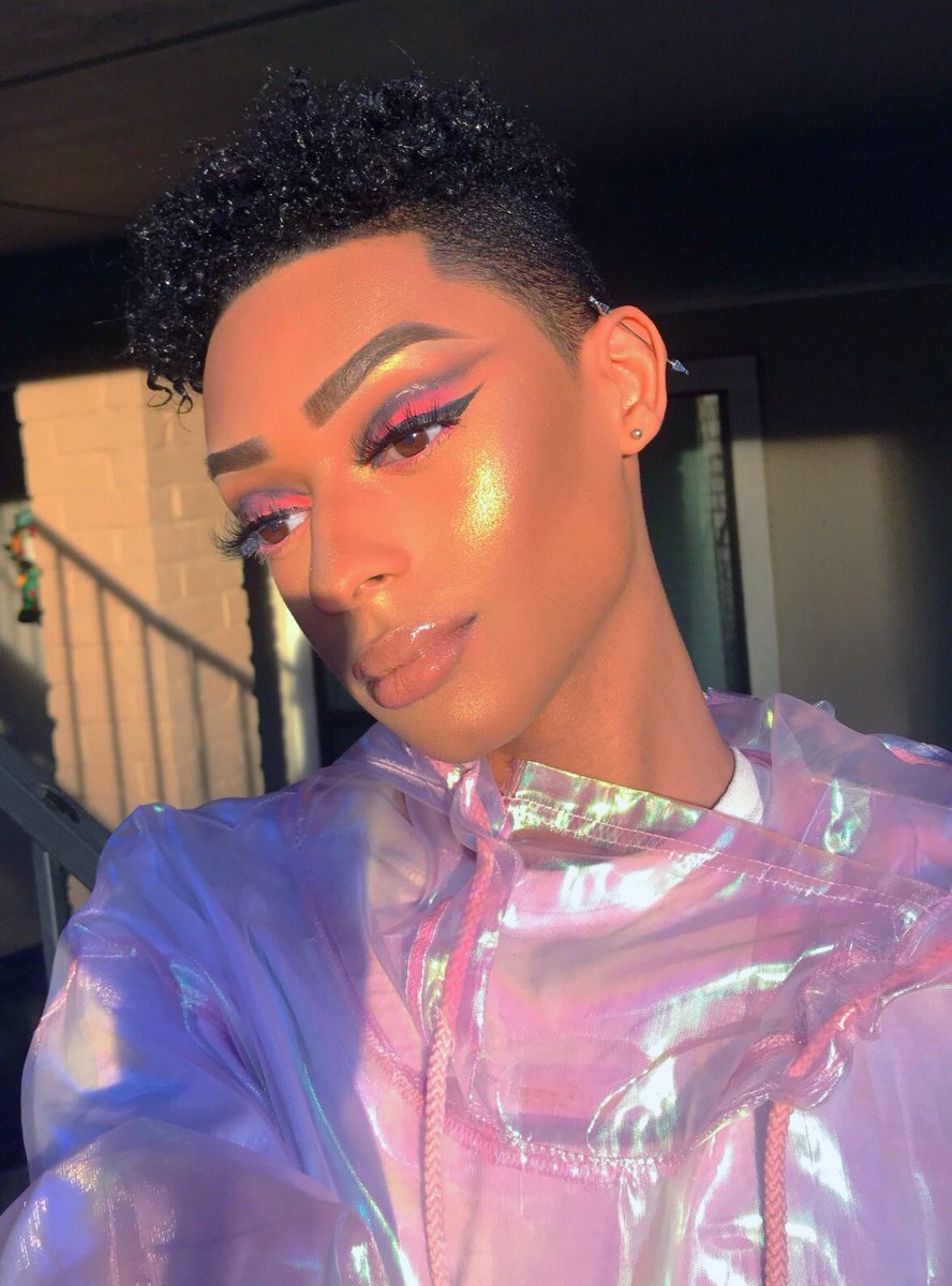 kingyonnas's tweet photo. INTERGALACTIC VIBEZ 👽✨☄️💕 https://t.co/nhHTN6FxOk