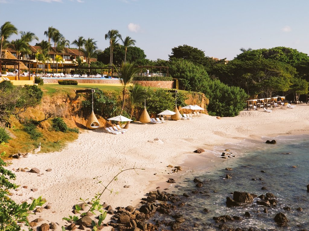 MrScottEddy's tweet photo. The beach at @FSPuntaMita looks perfect! #LuxuryTravel #RivieraNayarit #Mexico #PuntaMitaGG #Drone 🇲🇽 https://t.co/EhKrD2hFXw