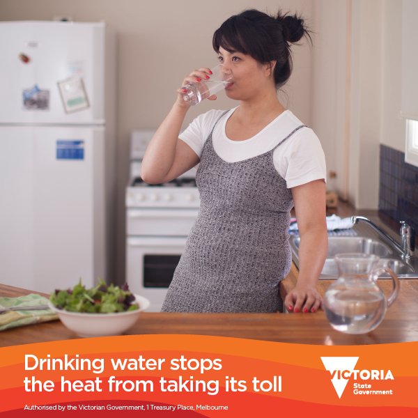 BetterHealthGov's tweet photo. Another warm day in Vic means it's important for you to drink more water today, even if you don't feel thirsty. Try to keep a full drink bottle of water with you and take small sips frequently. Tips: https://t.co/JZE9iDqxoB https://t.co/OsoBfZ9fAu