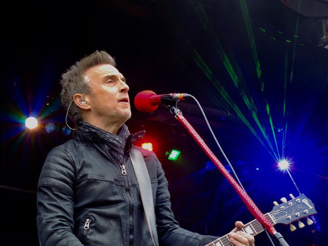 suesgambati's tweet image. So much fun shooting this Canadian star @ColinJamesMusic @CPHolidayTrain #coollights