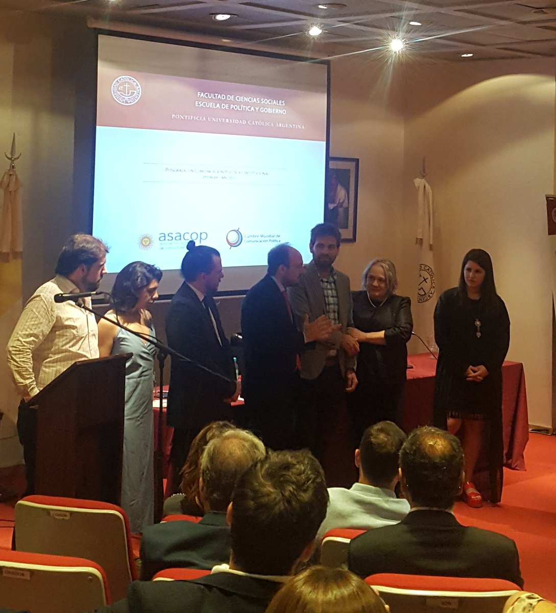Emotivo homenaje a Manuel Mora y Araujo en <a href="/ComPolUCA/">ComunicaciónPolítica</a> 
<a href="/soyPPP/">pablo pérez paladino</a> y <a href="/juancourel/">Juan Courel</a>