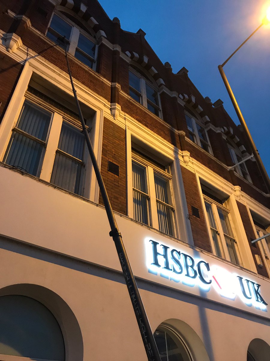 Keeping the windows sparkling for #beckenham businesses #WindowCleaning #BeckBromFL