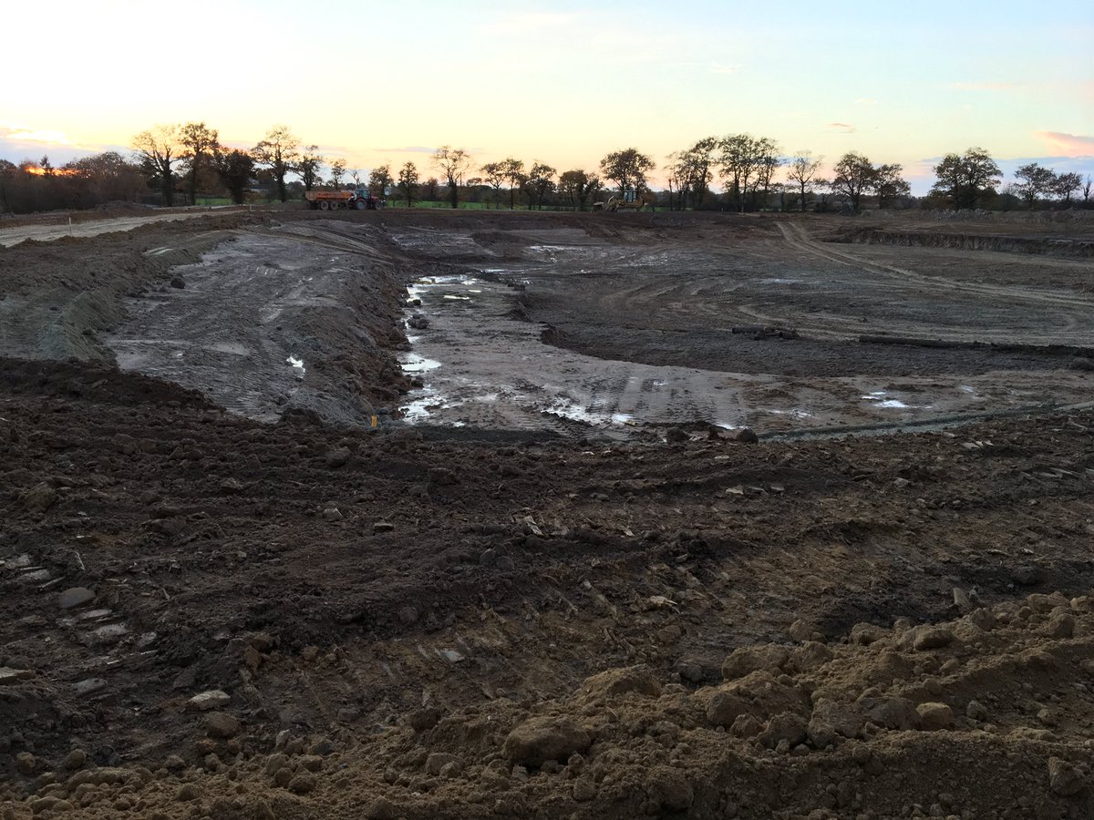 b_guilloteau's tweet photo. Maintenir l’élevage c’est avant tout assurer son bilan fourrager / irriguer est une des réponses. @CAVAC_  étudie la faisabilité technique économique avec #projectis / réalise les dossiers loi sur l’eau. #CeuxQuiFontLeLait #ceuxquifontlaviande https://t.co/rUXpmnKkZM