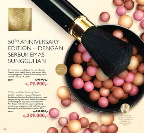 darabalqis's tweet photo. Beli blush on gratis kuas nya 😄 iiih enak nyaaa https://t.co/H4GQkkl5hS