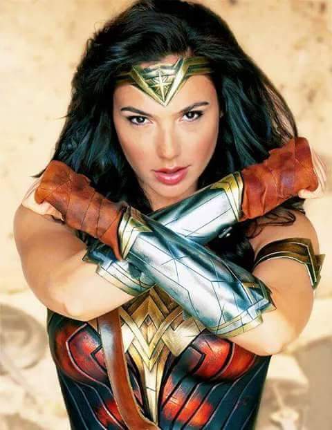BatKnightDark's tweet photo. #WonderWomanWednesday @Amaz0nPrinc @WarriorDiana1 @WonderWoman_DC_ @AssuredHeroine @OfSanguineHeart https://t.co/LiEzPkpYx4