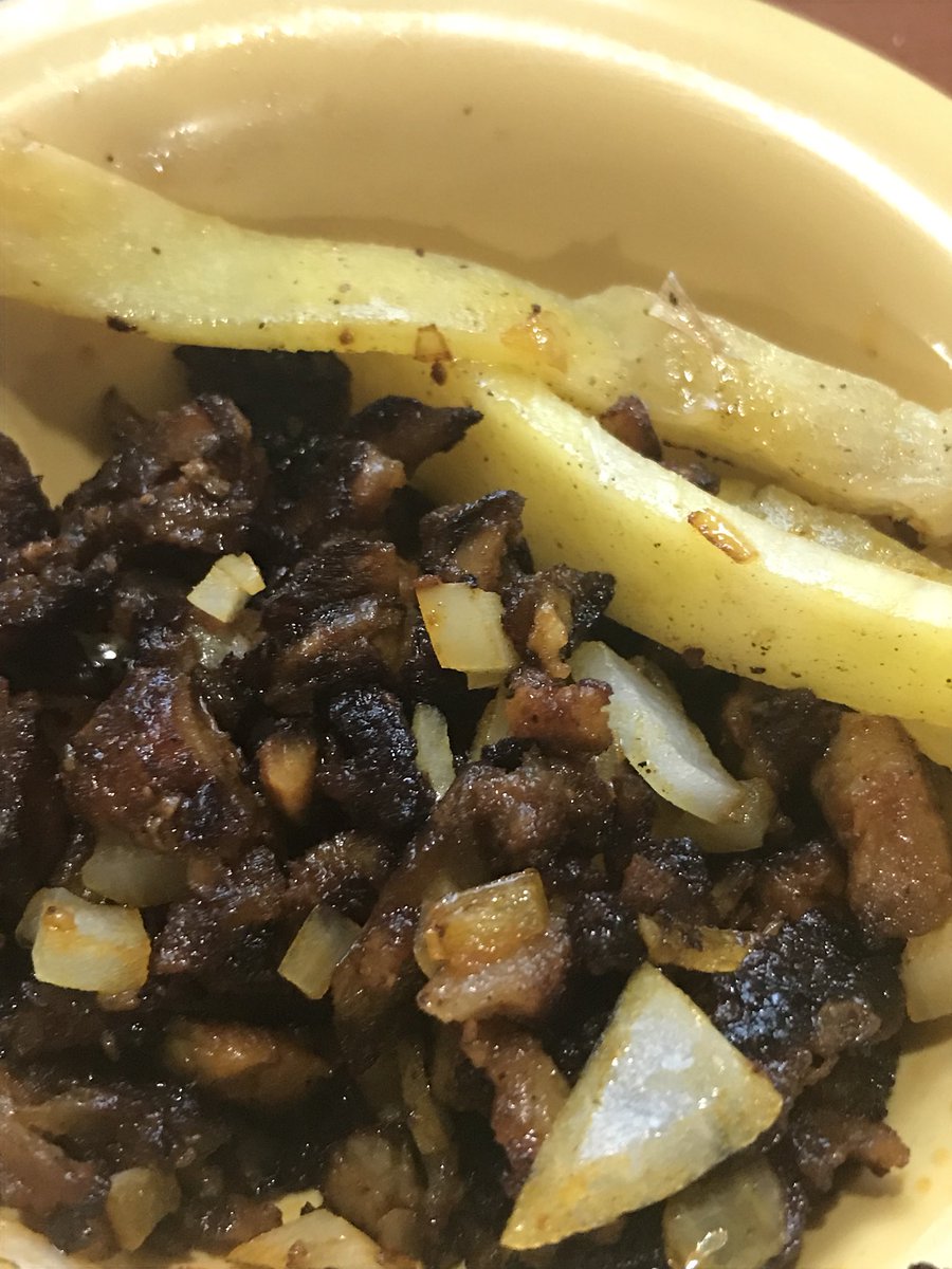 MelissaKahn7's tweet photo. Al Pastor. WITH PINEAPPLE. No no no #MexicanFail https://t.co/TvvF7lw7Iu