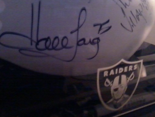 BlackFoxRaider's tweet photo. I've decided that I'm gonna put my #PFHOF06 @RAIDERS #Autographed football on ebay to see what it's worth. I tried @gofundme for some help to relocate to Vegas last year but that didn't really work out for me. Maybe I should update it with my #EndOfDays revelation.🤔 https://t.co/iJicUWLLyq