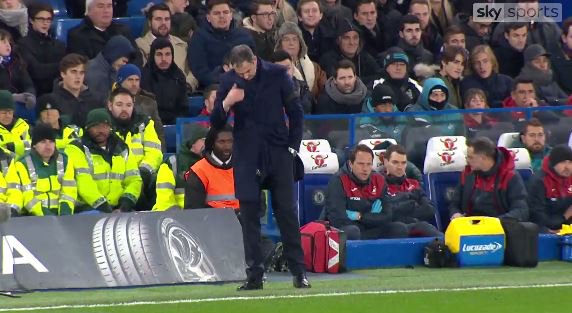 SkySportsPL's tweet photo. Renato Sanches accidentally passes to a red advertising board instead of a team-mate during Swansea's defeat at Chelsea https://t.co/TfeTAAGSE4 https://t.co/DPyo5lOiO8