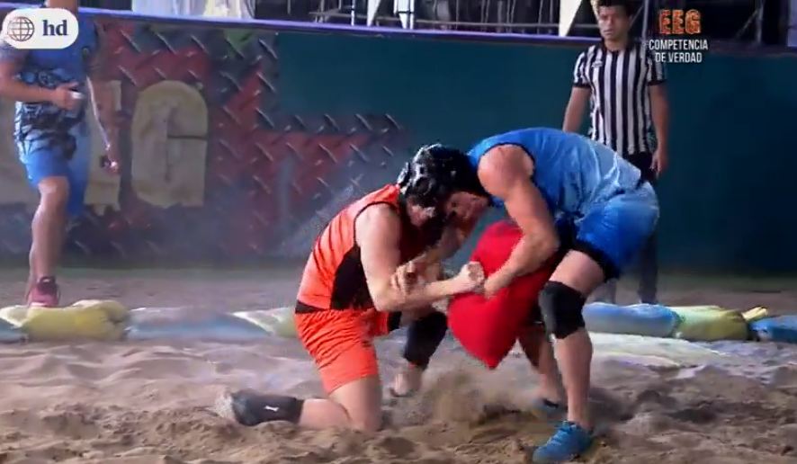 estoesguerra_tv's tweet photo. #GuerrerosEnSentencia ¡Este punto define todo! Krayg Peña busca el desempate VS Hugo García 💪 ¿Quién es tu favorito? 🦁🐍
🔁 KRAYG
❤ HUGO

MÍRALO GRATIS (Perú) EN @AmericaTVGO  ► https://t.co/zCUbvsDG9S https://t.co/PvU2QuHDHe