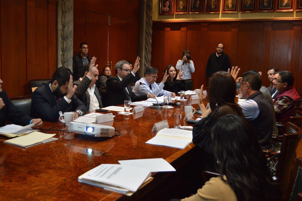 cmicjal_pdte's tweet photo. En Zapopan participé en la sexta sesión del Comité Técnico del Fideicomiso Cusmax, que consiste en un incremento en el coeficiente de utilización del suelo base determinado en la zonificación de los planes parciales de desarrollo urbano. https://t.co/9iQ8tZ556x