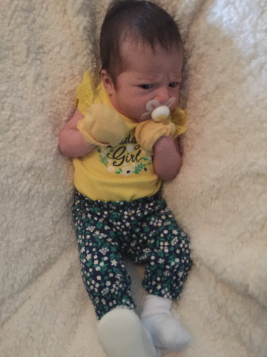 IsabelS23346784's tweet photo. Let’s just pretend mommy took these today 🤗 https://t.co/qGPAHECnwq