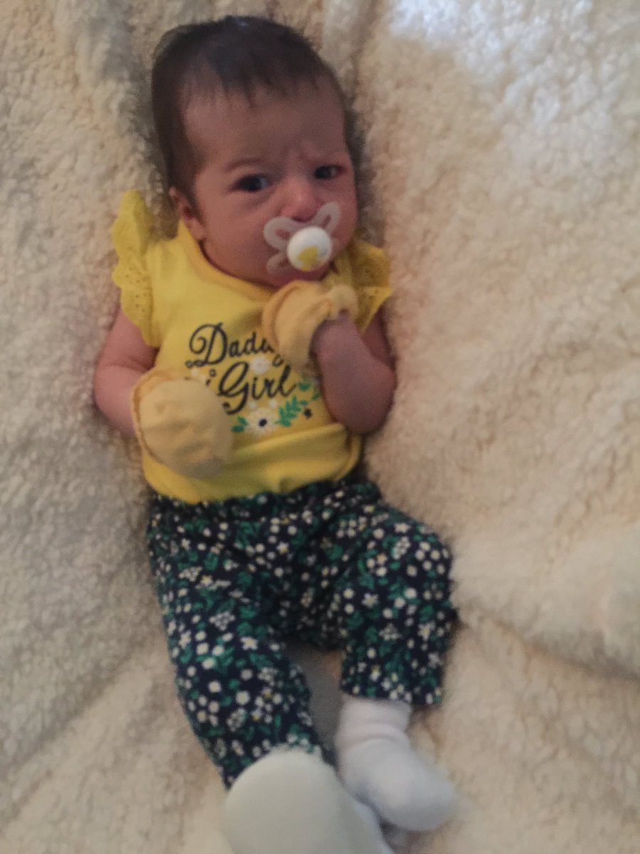 IsabelS23346784's tweet photo. Let’s just pretend mommy took these today 🤗 https://t.co/qGPAHECnwq