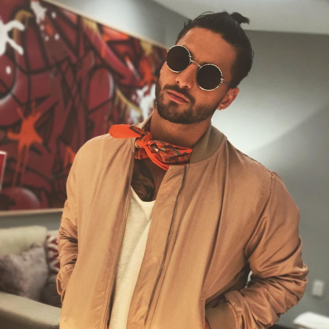irv8_'s tweet photo. maluma💔💙. https://t.co/gS7OsKtkdA