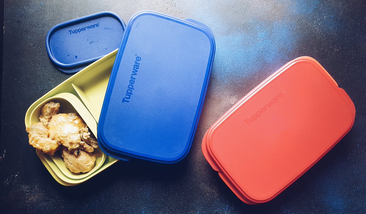 PoutPretty's tweet photo. I am ditching my usual tiffin dabba for these sleek @TupperwareIN #MyLunch containers because I no longer need to worry about the gravy spilling & making a mess. The liquid tight inner container ensures everything stays intact. #TupperwareIndia #Tupperwarechallenge https://t.co/40dCrk7UZ8