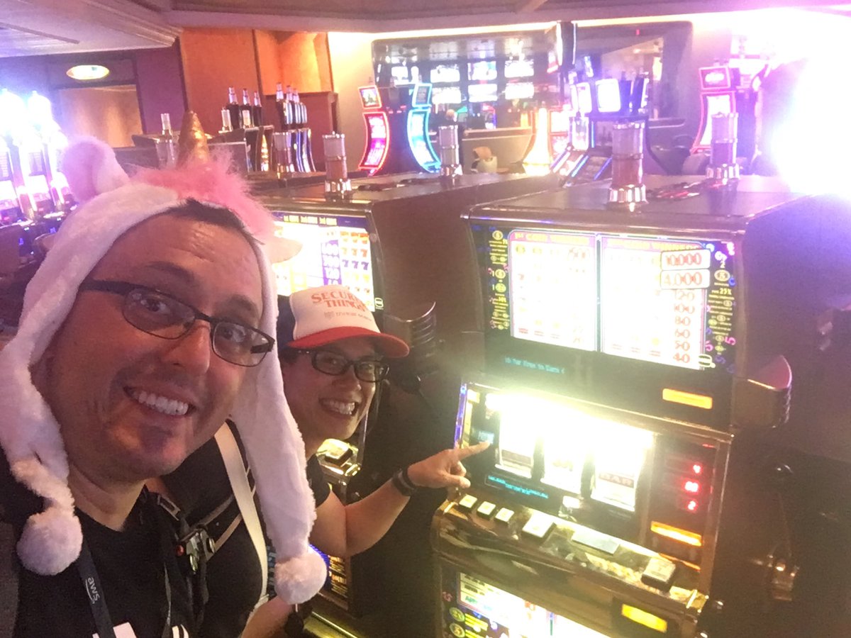 Onema's tweet photo. Having fun at #reinvent #sumoslots https://t.co/tJodSfF4v3