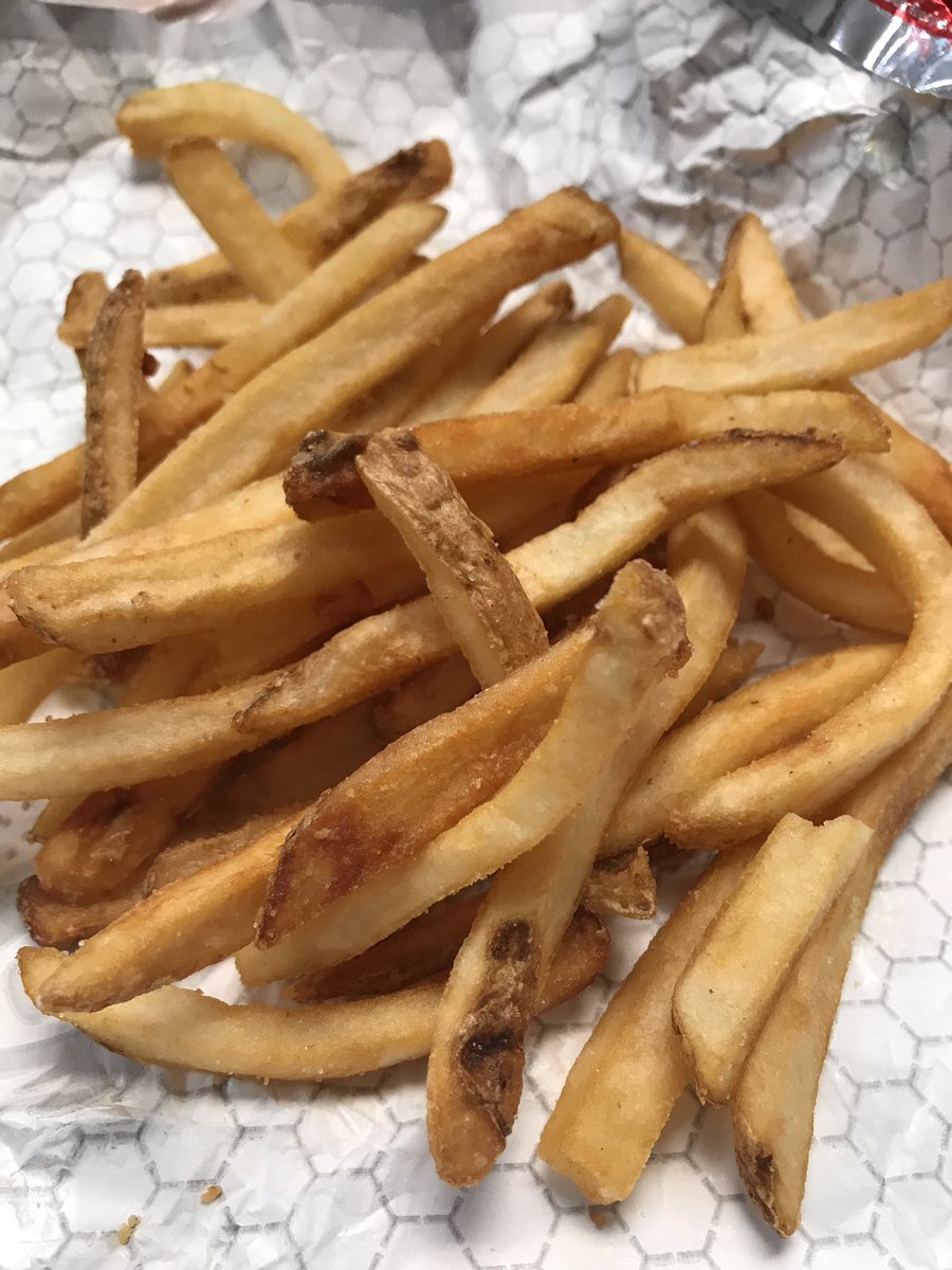 BMFcorals's tweet photo. @Wendys do you ever serve fresh fries? How do you serve fries you wouldn’t even eat? https://t.co/cr9oUqddkE