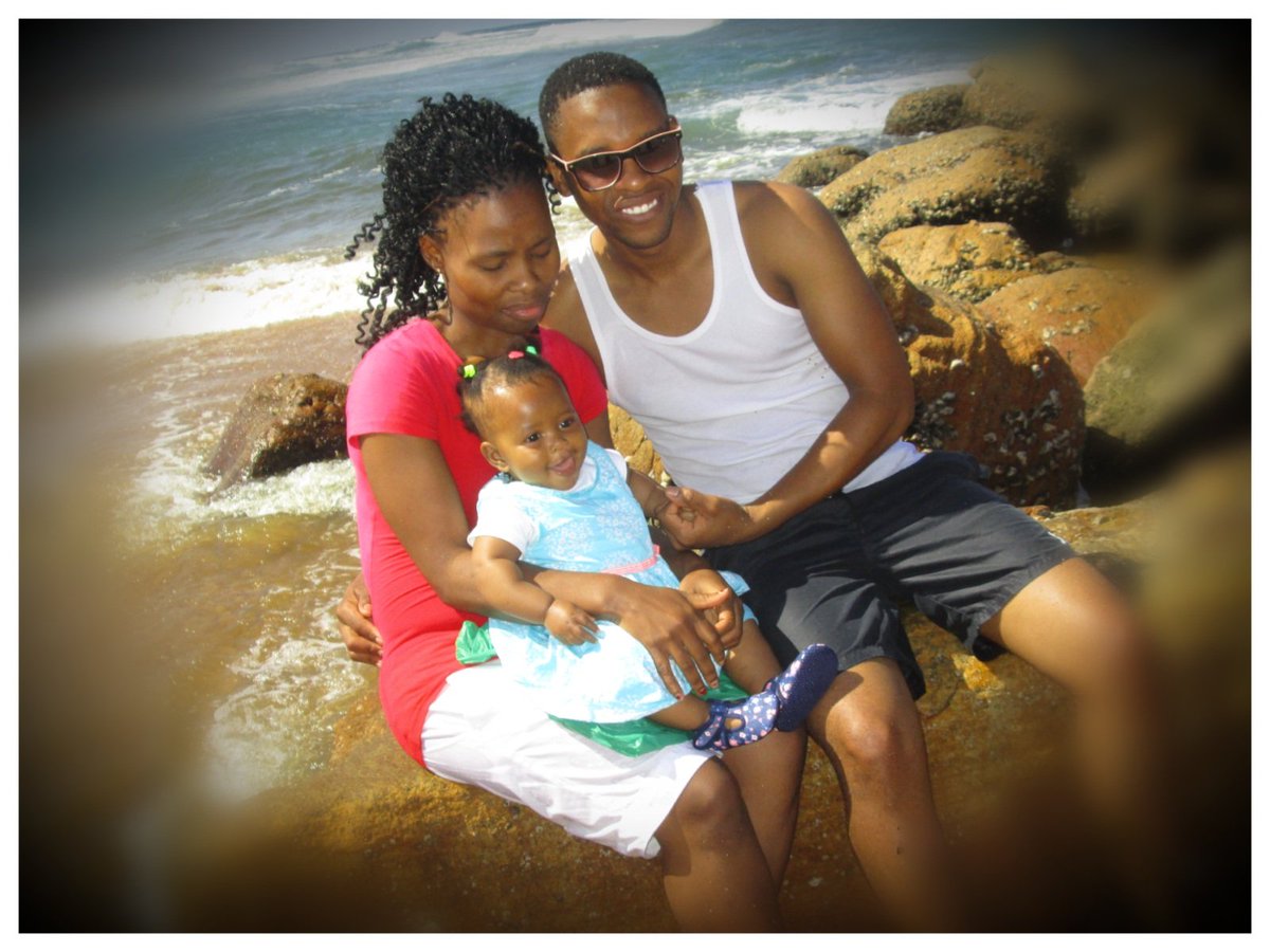 BlackFela's tweet photo. Good morning @yfm I wish to spend my holiday in Durban with my small family, I adore them so much #BankMySummer #ymornings https://t.co/3hrskdi8gX