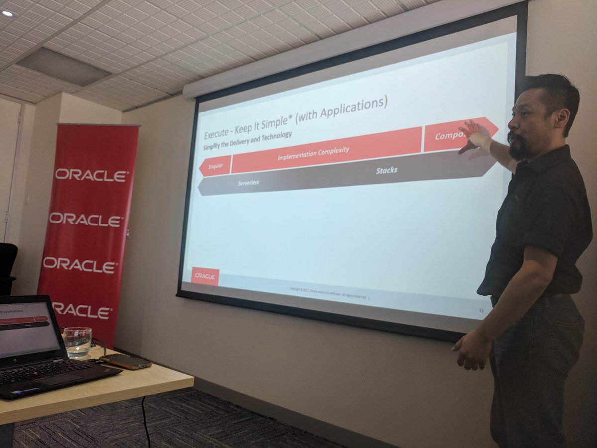 pjlaurie's tweet image. @jlowe000 in his element.
#ADL #appdevmadeeasy @oracle @OracleDevs