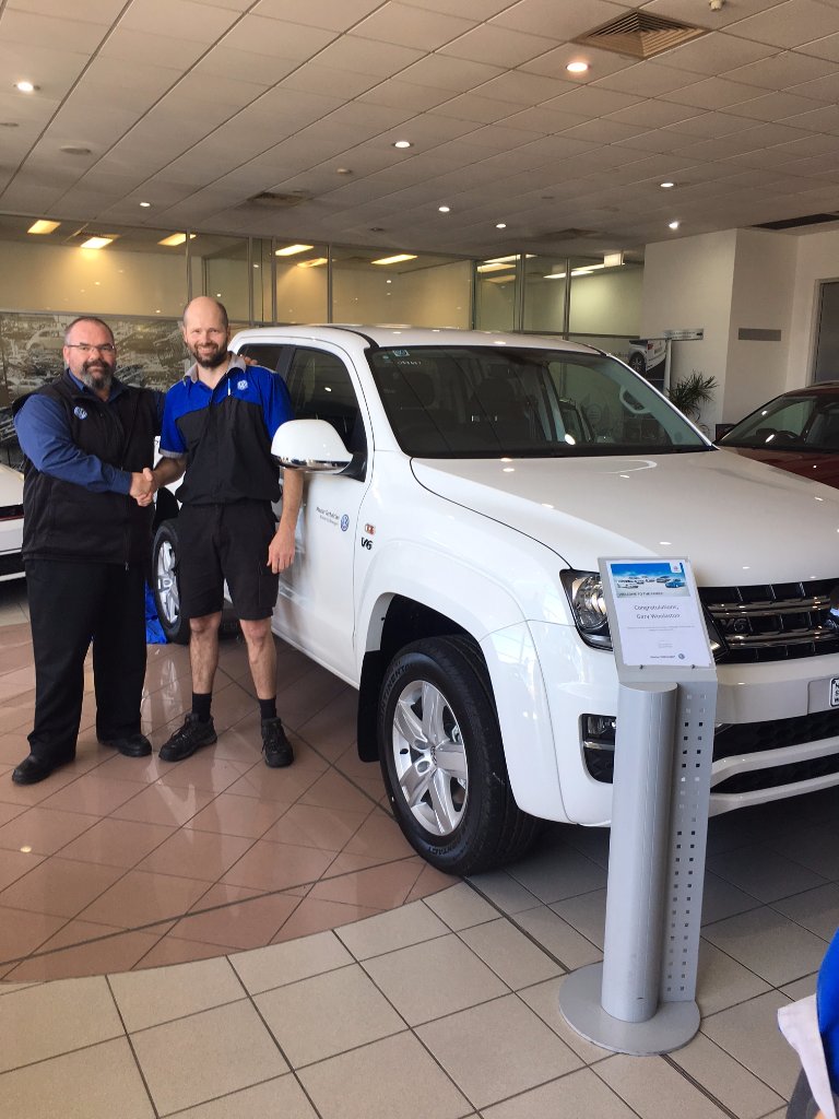 KlosterGroup's tweet photo. Kloster Volkswagen would like to congratulate Gary Woolaston for achieving Volkswagen Master Technician status and today takes possession of his factory supplied Volkswagen Amarok V6 Sportline. Well done, Gary! #Volkswagen #Amarok #MasterTech #workrewards https://t.co/WR2NrTXyqZ
