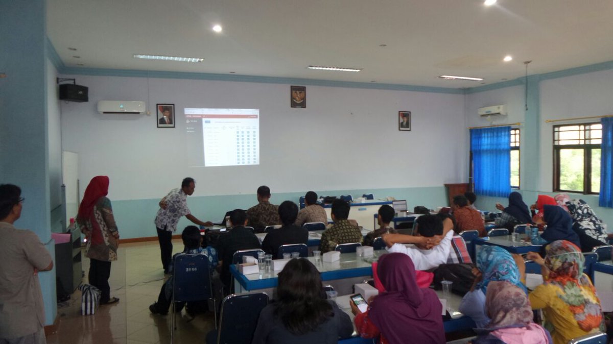 nrdiana's tweet photo. #rakorPD November 2017
#P3MD #Kebumen
Prov #Jateng

@jokowi 
@EkoSandjojo 
@taufikmadjid71 
@KemenDesa 
@BappenasRI https://t.co/pCaBnzGL0u