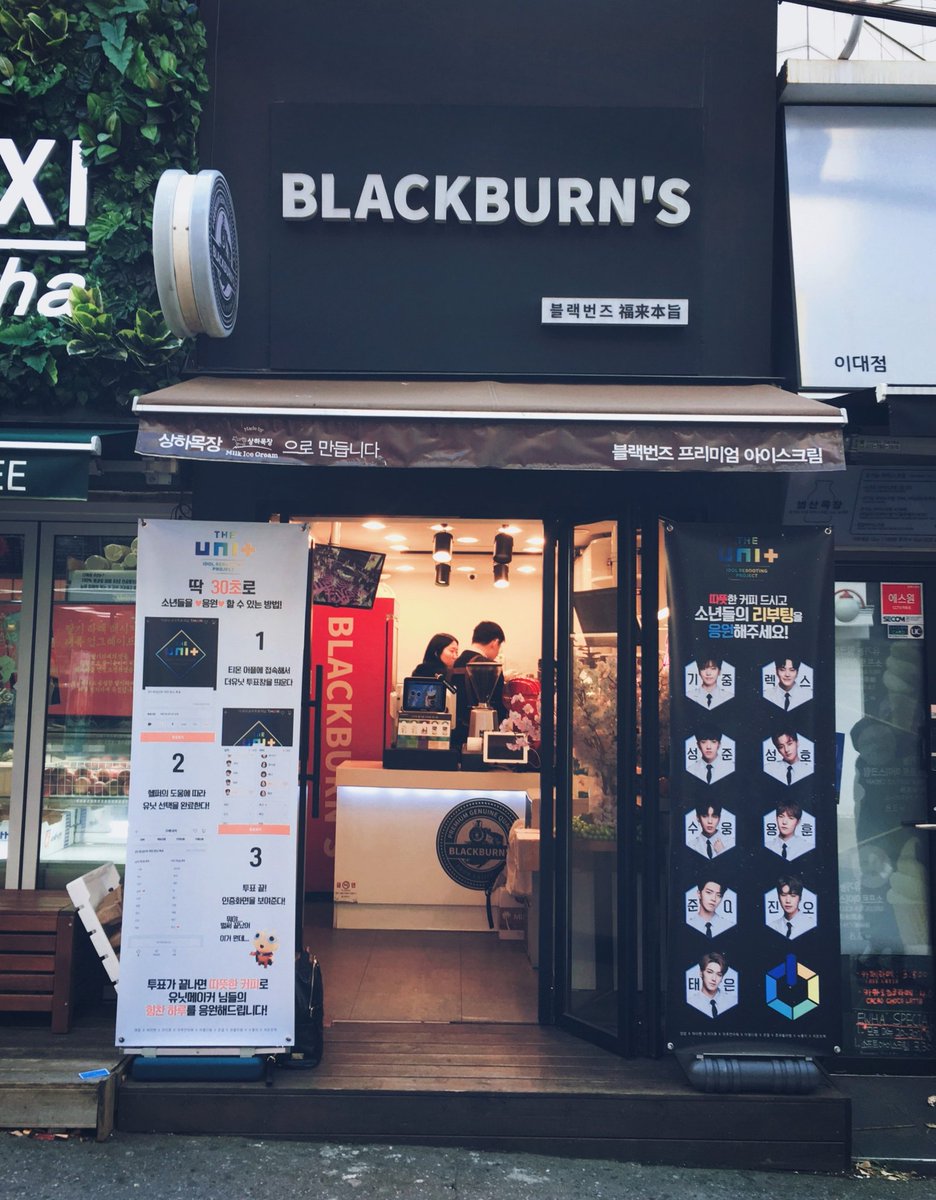 Q__Blossom's tweet photo. @kkangxx9449 카페오픈 했어요 :)
투표하고 커피 받아가세요☕💕
커피 기다리면서 더유닛 멤버들의 모습도 감상하실수 있다는 점😌💜

#기중 #렉스 #성준 #성호 #수웅 #용훈 #준큐 #진오 #태은 #더유닛 #theunit

@kkangxx9449 ❤ https://t.co/ZAVn23LIjd