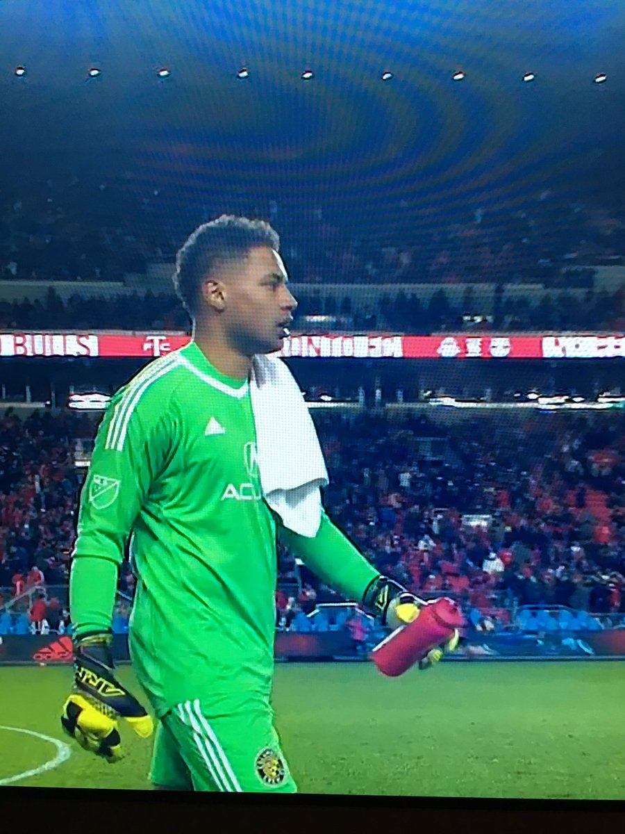 MorganGreco's tweet photo. BREAKING: @ColumbusCrewSC goalkeeper rehydrates with ketchup. https://t.co/00KsdwC4cw