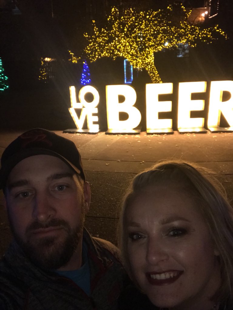 PadenLawler's tweet photo. #Budweiser tour tonight was fun with the wife https://t.co/RonBUte1sm