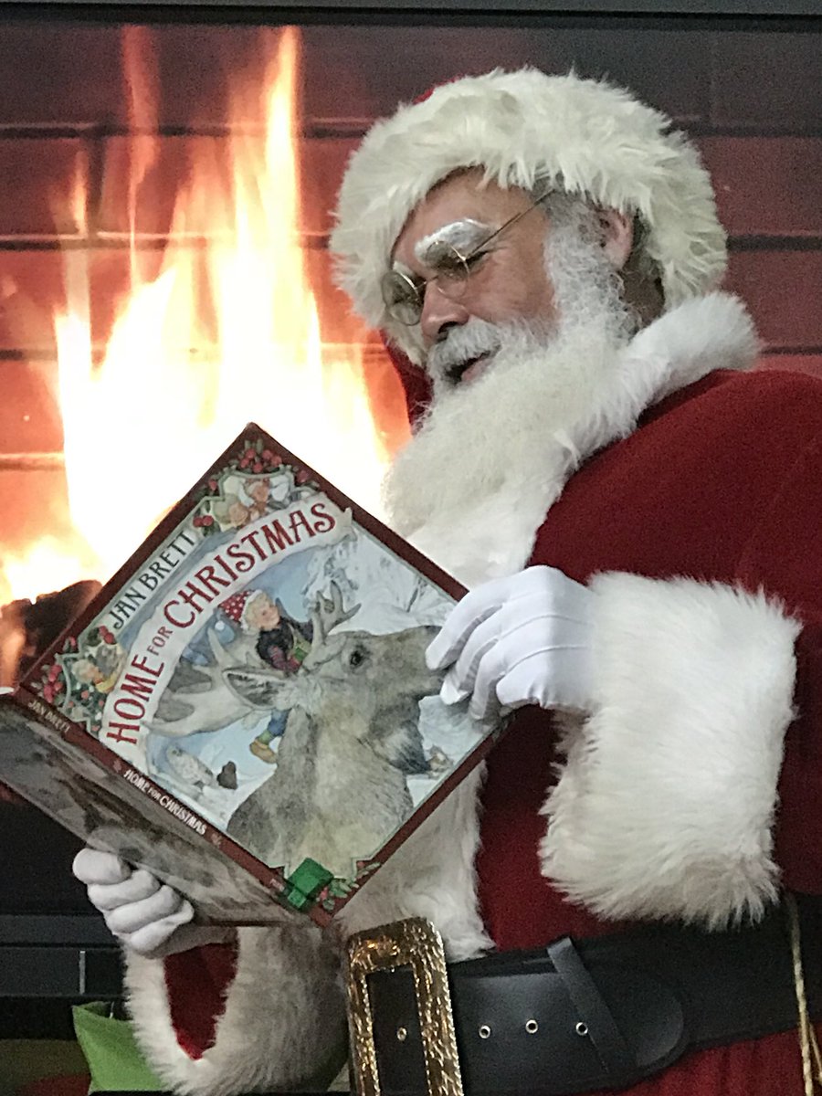 NinjaBookQueen's tweet photo. A special guest stopped by the library today to read a book before continuing with his busy schedule. #mceslibrary https://t.co/ZefnujGRix