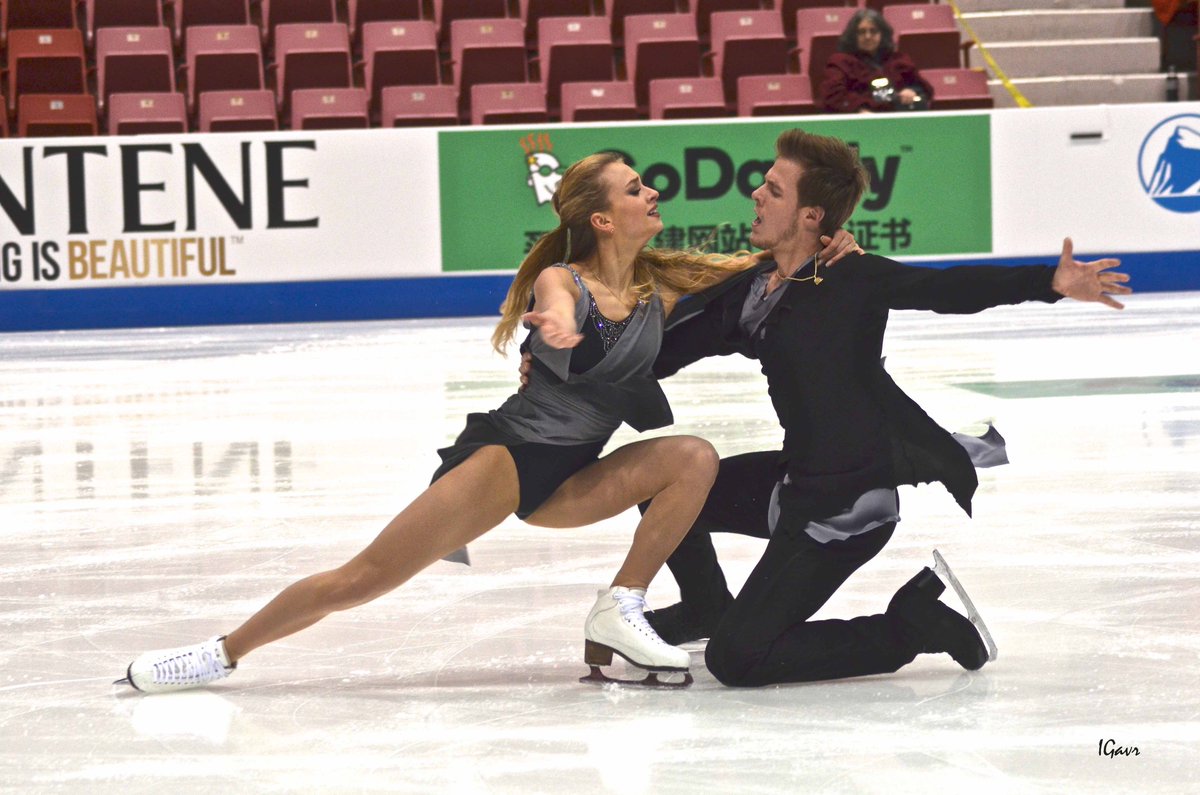 twizzles_fs's tweet photo. Dance practice at #SA17 #SA2017 #SkateAmerica #skateamerica2017 #LakePlacid #figureskate @VikiQuicki @NKchamp7 https://t.co/bdJCx6cFG2