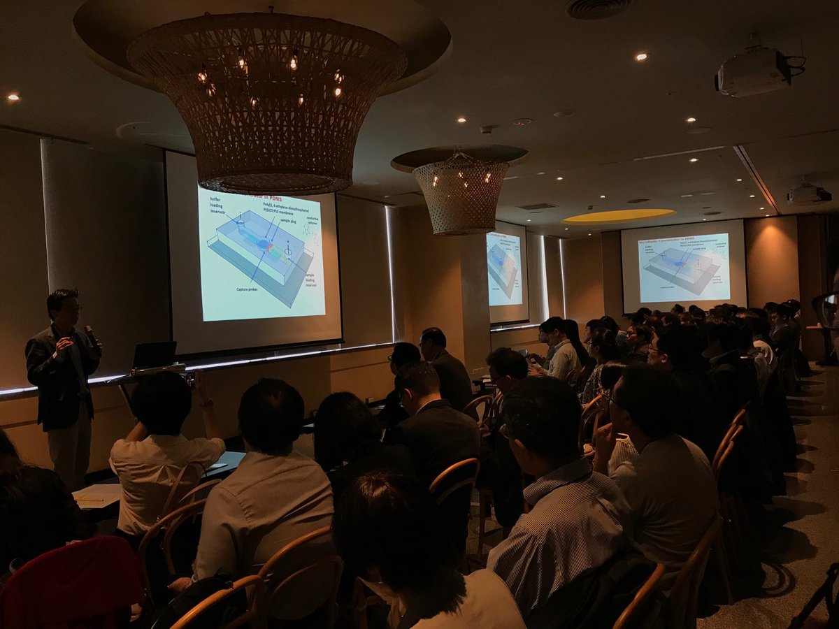 SelectBio's tweet photo. Rafael Song #NYU #AbuDhabi keynote @SelectBio #LabonachipAsia2017 to a packed audience in #Taipei #Taiwan https://t.co/WjkjcOl2AL