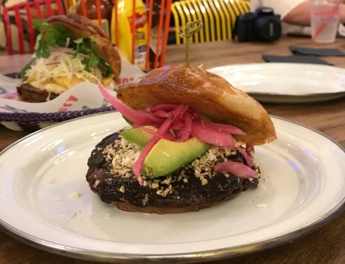 MMedinanews's tweet photo. Stopped at #Burgerteca to try some of their food before they open on Dec. 4. Delicious food! 👅❤️ https://t.co/DUEk5OC4rl https://t.co/pSX5yB8dUR