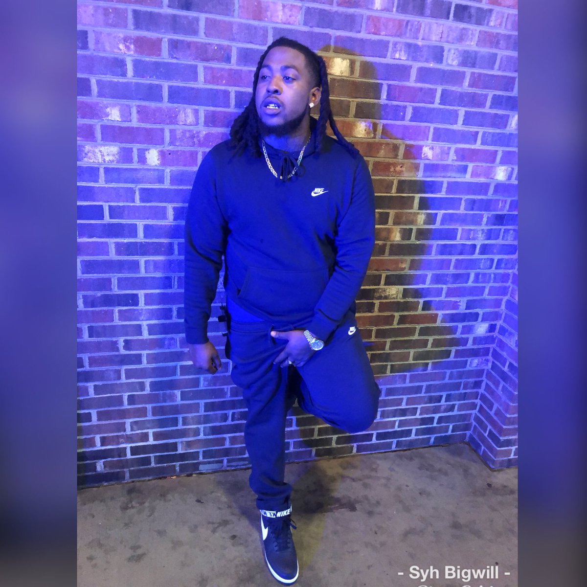 keepdatshit_200's tweet photo. Niggas talkin bout they eatin &amp; I’m starving ; What’s in the kitchen❓#syh🦍 #StackyourHustle #issaalifestyle #issaasport https://t.co/V3ulgCaE1n