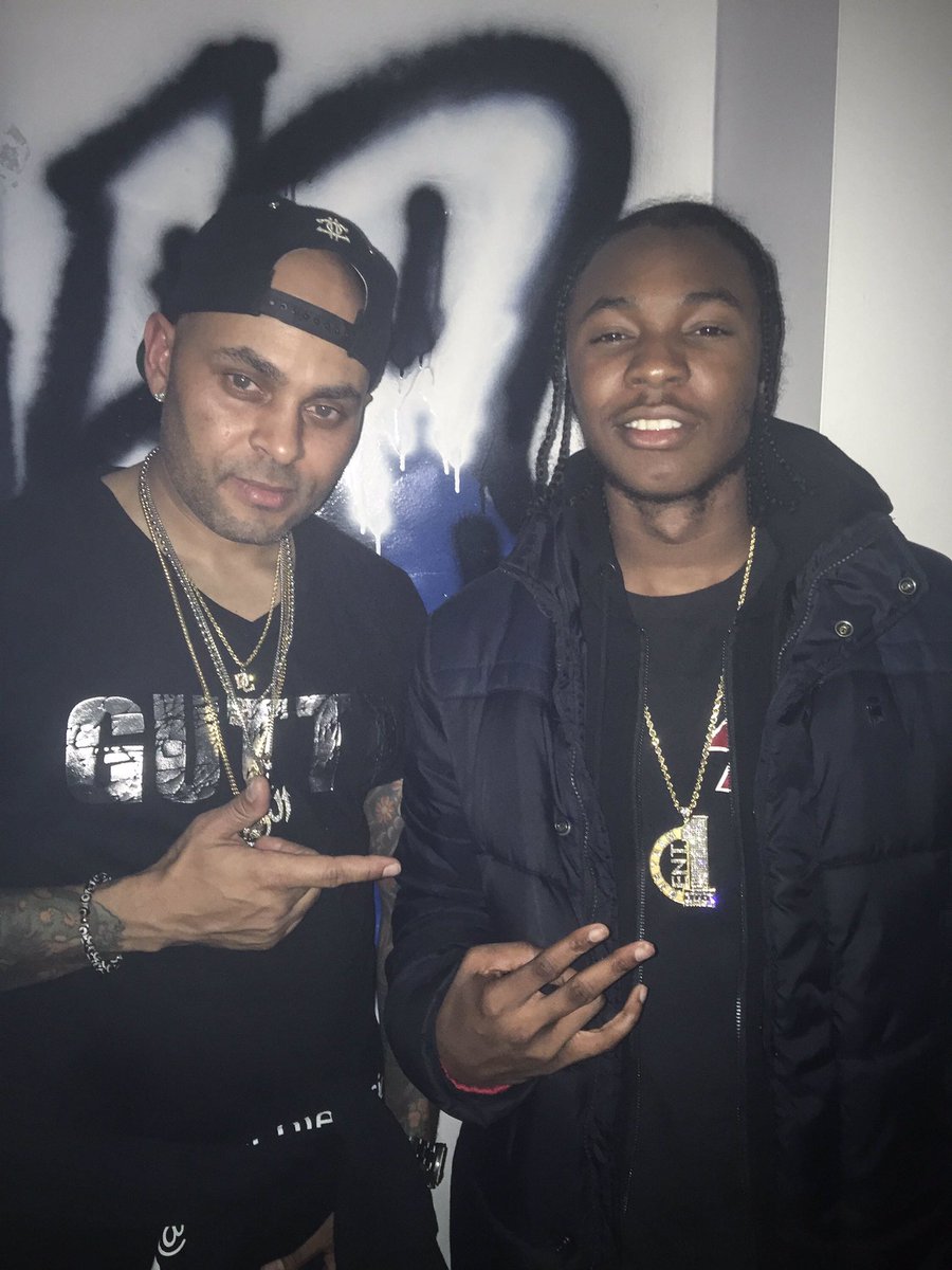 BigScuwop's tweet photo. Pulled up on the family album listening party def got a classic otw @NoochieMusic #NewRegular #1Team1Family x #OyBoyz  #D.CorNothing https://t.co/iEjhPNdk71