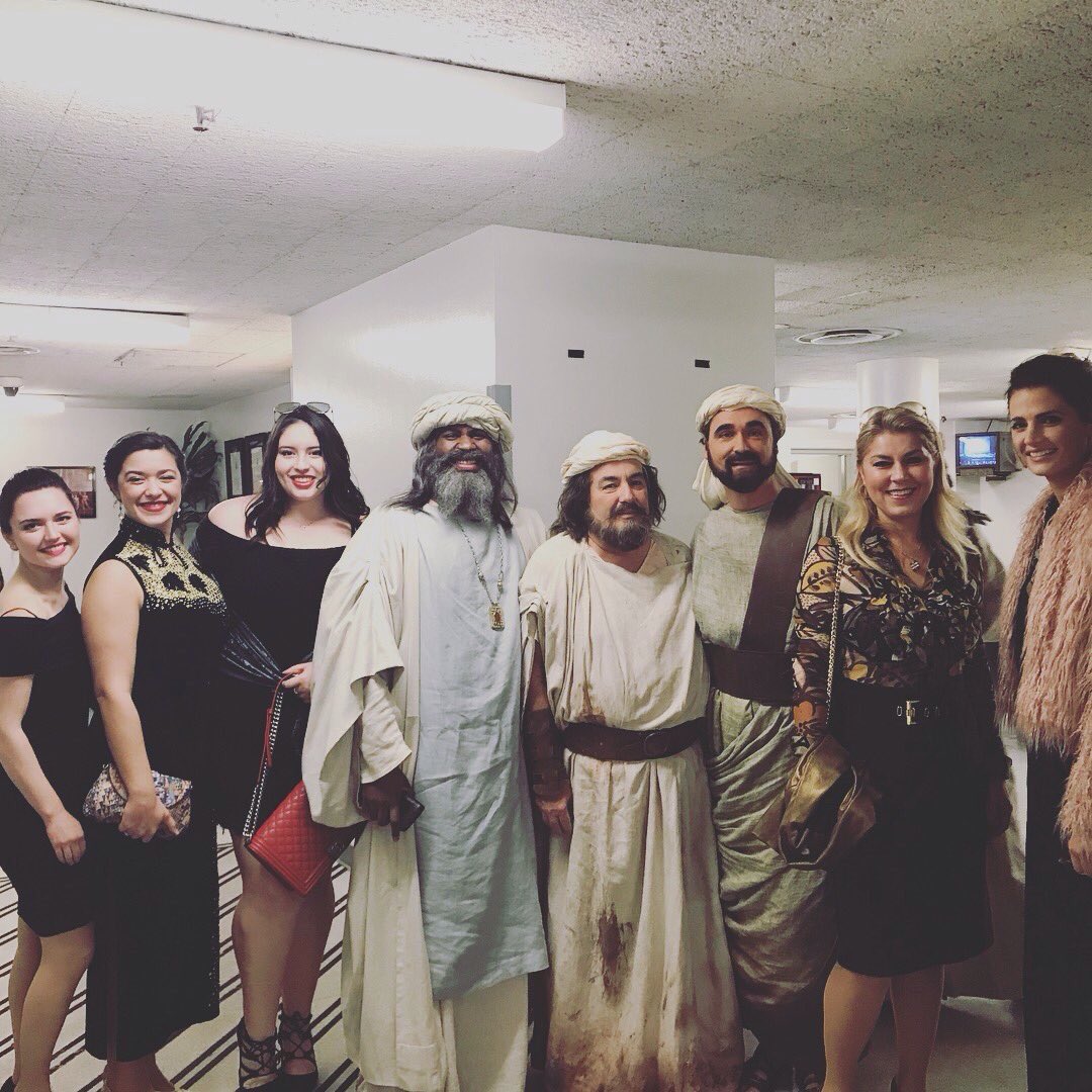 Tzu_5911's tweet photo. milenakitic:At #LAOpera #LAO #chorus #MilenaKitic #operasinger #mezzosoprano #maestra #actress #StanaKatic @Stana_Katic #castle #nabucco #mkvocalstudio #OCAVA-in-Rome #students #operasingers #proudofmystudents❤️
https://t.co/M8mv5kz2b4 https://t.co/hDQMFbJpTG