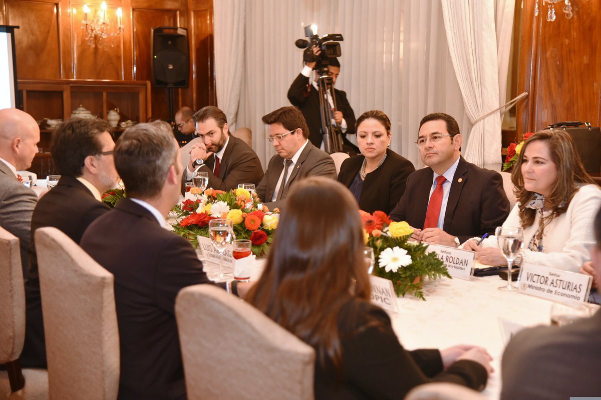 La lucha contra la #Corrupción e #Impunidad genera #Prosperidad.  #PlanInversión <a href="/opicgov/">chris thurlow</a> de US$1 billón en el #TriánguloNorte creará 10 mil empleos en los próximos 2 años #InversiónOpicTN